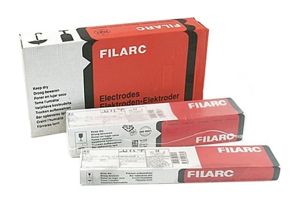 Bild på tre lådor Elektrod Esab Filarc 35 för låg- och olegerade stål, två mindre lådor staplade framför en större låda. Förpackningen är övervägande röd och vit, med svart text och olika instruktioner.