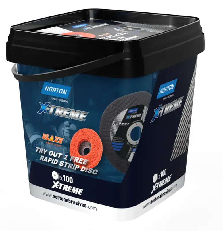 En svart plasthink märkt "Kapskivor Norton X-TREME +++++, 100 st 125 x 1,0 x 23,23 mm" innehåller slipskivor. Förpackningen har bilder på två skivtyper, reklam för en gratis snabbstripskiva, handtag och detaljerad produktinformation på sidorna.